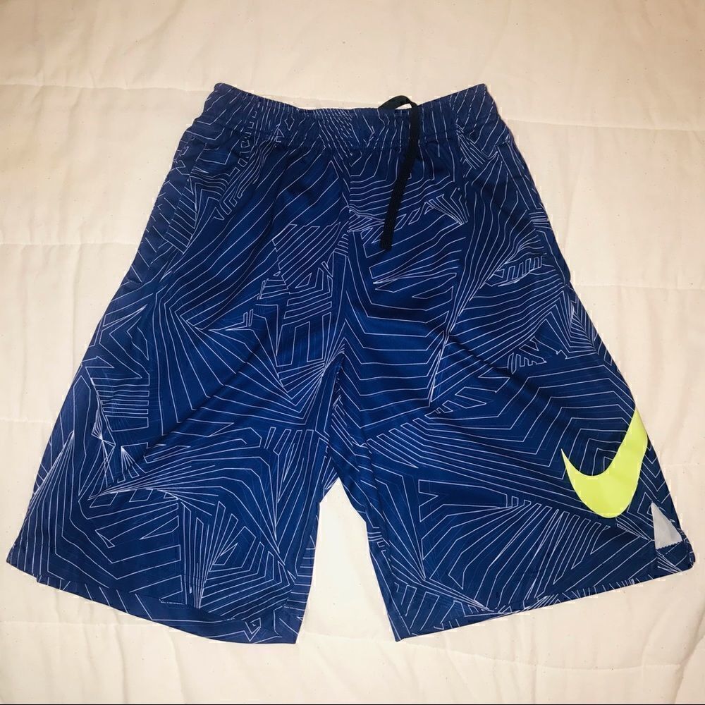 NIKE Dri-Fit Boys Youth Basketball Shorts Sz XL